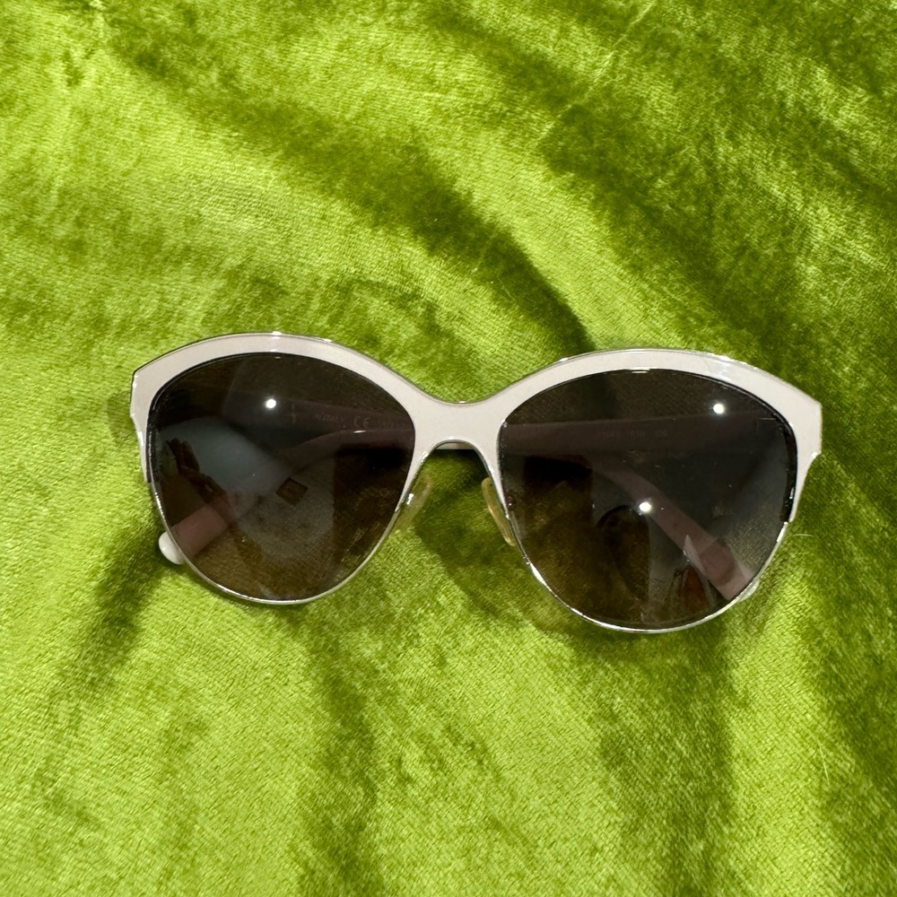 MIU MIU SUNGLASSES